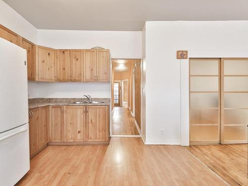 Overall view - 996  - 1002 Rue Riverview, Montréal (Verdun/Île-Des-Soeurs), QC - Indoor Photo Showing Kitchen With Double Sink