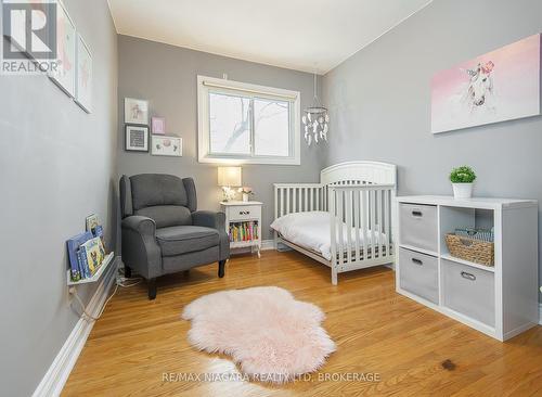 5 Glen Avenue, St. Catharines (458 - Western Hill), ON - Indoor Photo Showing Bedroom