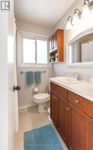 5 Glen Avenue, St. Catharines (458 - Western Hill), ON - Indoor Photo Showing Bathroom