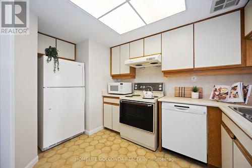 1002A - 5444 Yonge Street, Toronto, ON - Indoor Photo Showing Kitchen