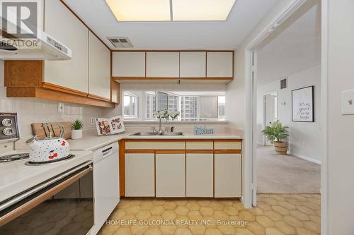 1002A - 5444 Yonge Street, Toronto, ON - Indoor Photo Showing Kitchen With Double Sink