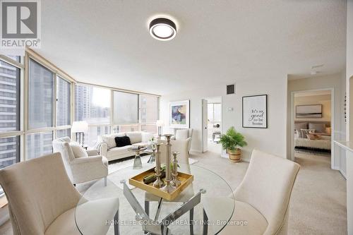 1002A - 5444 Yonge Street, Toronto, ON - Indoor Photo Showing Living Room