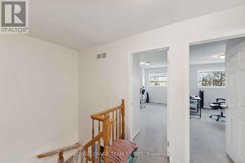 121 Ashpark Crescent, Ottawa, ON - Indoor Photo Showing Other Room