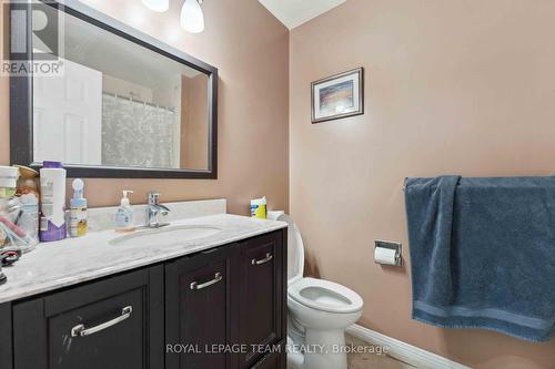 121 Ashpark Crescent, Ottawa, ON - Indoor Photo Showing Bathroom