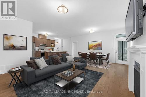 85 Borden Trail, Welland (769 - Prince Charles), ON - Indoor Photo Showing Living Room