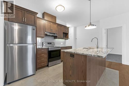 85 Borden Trail, Welland (769 - Prince Charles), ON - Indoor Photo Showing Kitchen With Stainless Steel Kitchen With Upgraded Kitchen