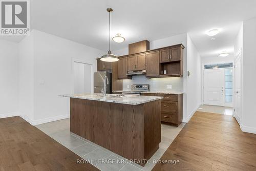 85 Borden Trail, Welland (769 - Prince Charles), ON - Indoor Photo Showing Kitchen With Upgraded Kitchen