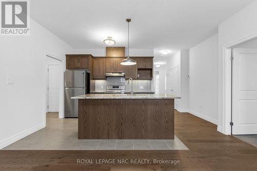 85 Borden Trail, Welland (769 - Prince Charles), ON - Indoor Photo Showing Kitchen