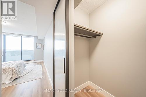 3201 - 10 Tangreen Court, Toronto, ON - Indoor