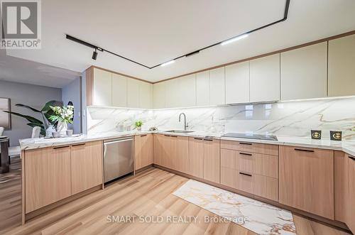 3201 - 10 Tangreen Court, Toronto, ON - Indoor Photo Showing Kitchen