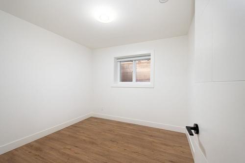 Lower Suite 20158 27A Avenue, Langley, BC - Indoor Photo Showing Other Room