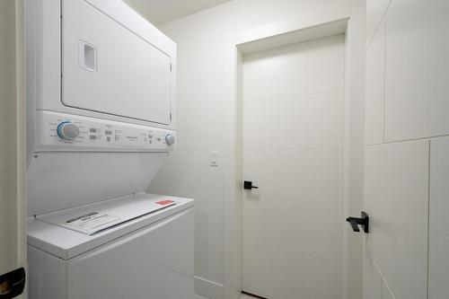 Lower Suite 20158 27A Avenue, Langley, BC - Indoor Photo Showing Laundry Room