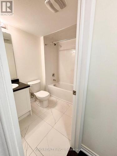 (Bsmt) - 57 Durham Avenue, Barrie, ON - Indoor Photo Showing Bathroom