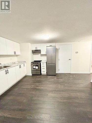 (Bsmt) - 57 Durham Avenue, Barrie, ON - Indoor Photo Showing Kitchen