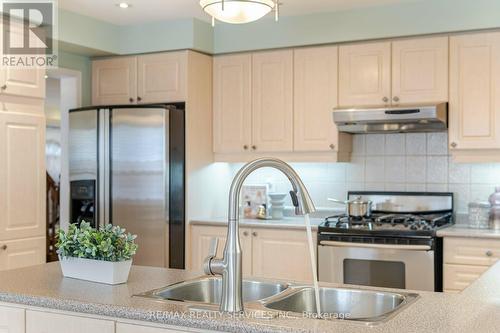 64 Edenbrook Hill Drive, Brampton, ON - Indoor Photo Showing Kitchen With Double Sink With Upgraded Kitchen