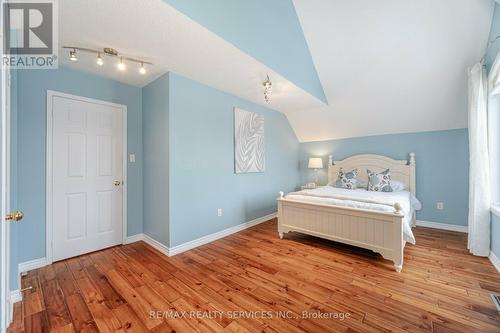 64 Edenbrook Hill Drive, Brampton, ON - Indoor Photo Showing Bedroom