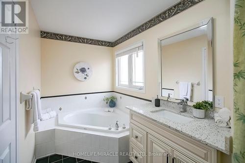 61 Lauraglen Crescent, Brampton, ON - Indoor Photo Showing Bathroom