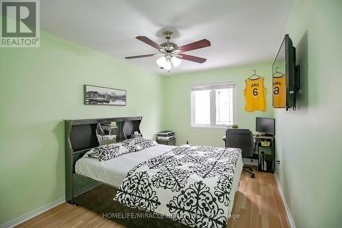 61 Lauraglen Crescent, Brampton, ON - Indoor Photo Showing Bedroom