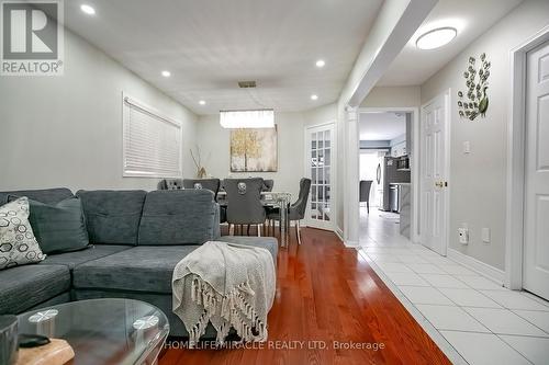 61 Lauraglen Crescent, Brampton, ON - Indoor Photo Showing Living Room