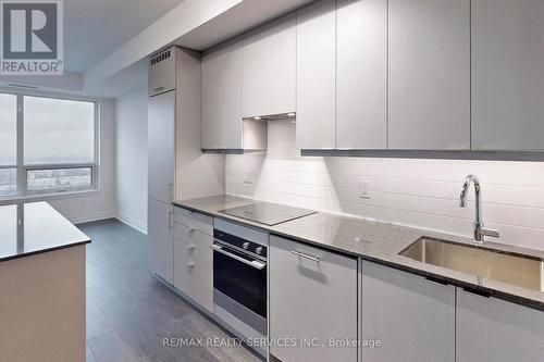 3406 - 36 Elm Drive W, Mississauga, ON - Indoor Photo Showing Kitchen With Upgraded Kitchen