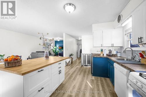 33 Winniett Street, Brantford, ON - Indoor Photo Showing Kitchen