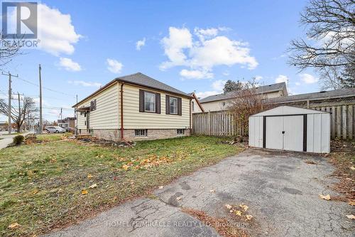 33 Winniett Street, Brantford, ON - Outdoor