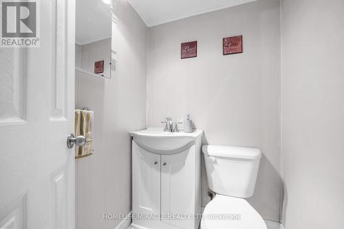 33 Winniett Street, Brantford, ON - Indoor Photo Showing Bathroom