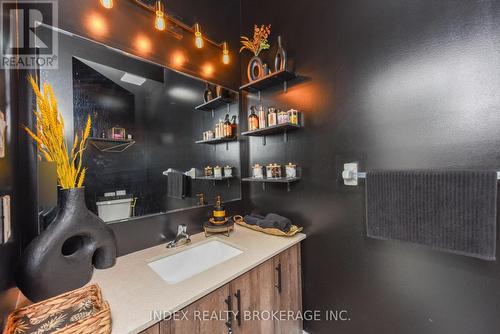 32 Mccormack Road S, Caledon, ON - Indoor Photo Showing Bathroom