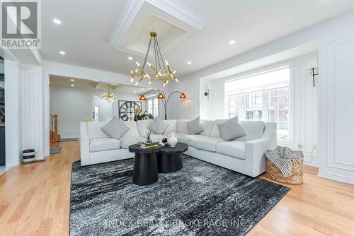 32 Mccormack Road S, Caledon, ON - Indoor Photo Showing Living Room