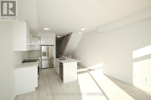 128 Brockley Drive, Toronto, ON - Indoor Photo Showing Kitchen