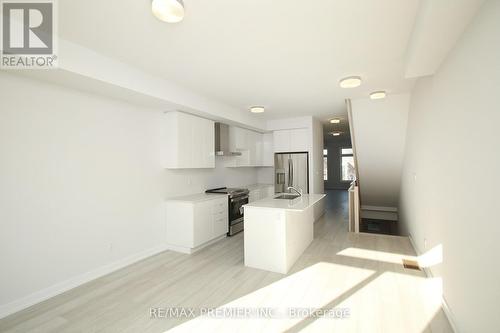 128 Brockley Drive, Toronto, ON - Indoor Photo Showing Kitchen