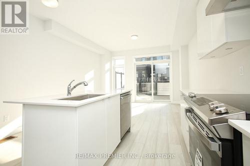 128 Brockley Drive, Toronto, ON - Indoor Photo Showing Kitchen