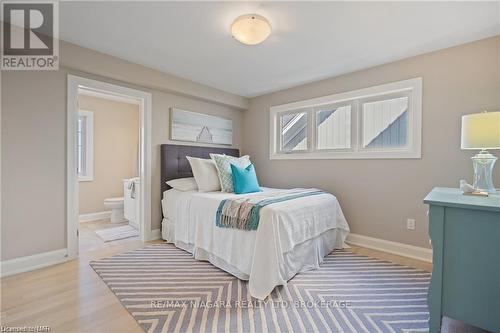 755 Lakeshore Road, Fort Erie, ON - Indoor Photo Showing Bedroom