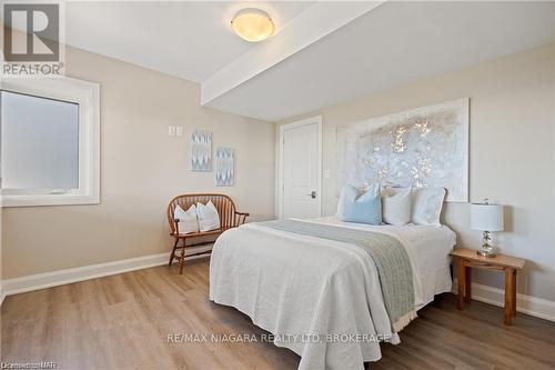 755 Lakeshore Road, Fort Erie, ON - Indoor Photo Showing Bedroom