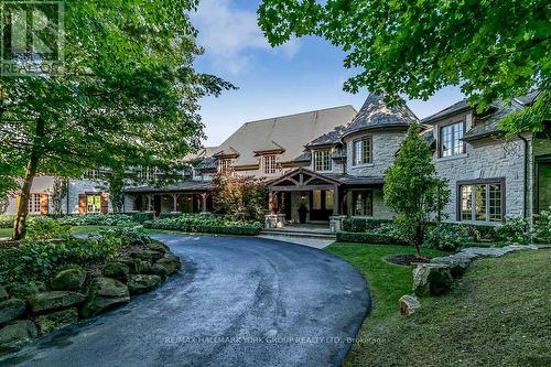 16 Hunters Glen Road, Aurora, ON - Outdoor With Facade