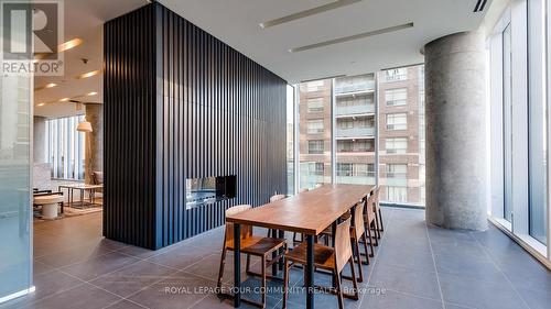 405 - 15 Grenville Street, Toronto, ON - Indoor