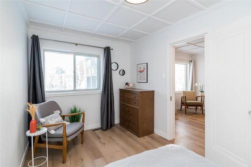 606 Rosedale Avenue, Winnipeg, MB - Indoor Photo Showing Bedroom