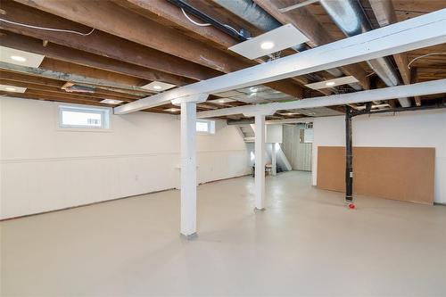 606 Rosedale Avenue, Winnipeg, MB - Indoor Photo Showing Basement