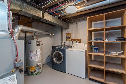 606 Rosedale Avenue, Winnipeg, MB - Indoor Photo Showing Laundry Room