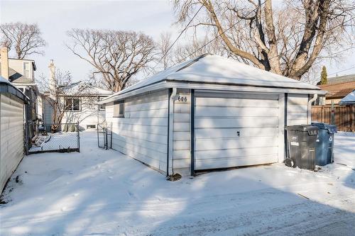 606 Rosedale Avenue, Winnipeg, MB - Outdoor