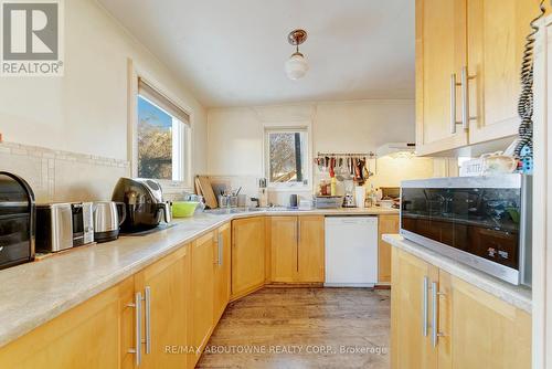 47 Stewart Street, Oakville, ON - Indoor Photo Showing Kitchen