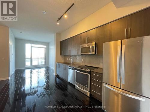 610 - 4011 Brickstone Mews, Mississauga, ON - Indoor Photo Showing Kitchen