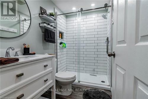 52078 Regional Road 24, Wainfleet, ON - Indoor Photo Showing Bathroom