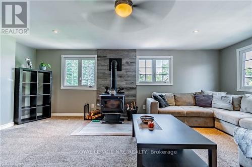 52078 Regional Road 24, Wainfleet, ON - Indoor Photo Showing Living Room