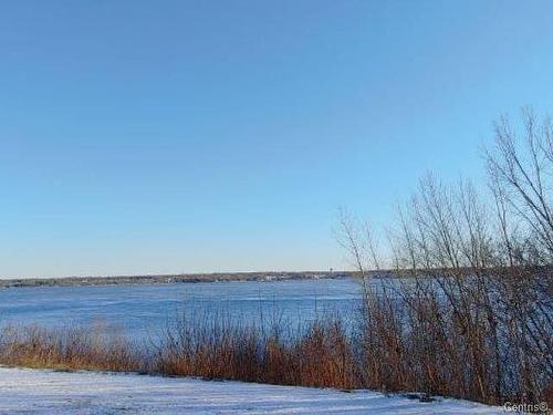 Vue sur l'eau - 202-356 Rue Notre-Dame E., Trois-Rivières, QC - Outdoor With Body Of Water With View