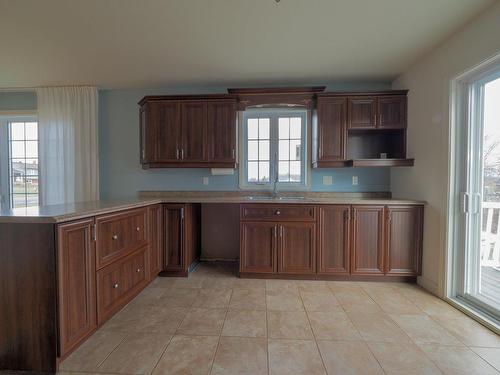 Cuisine - 4260 Rue Notre-Dame E., Trois-Rivières, QC - Indoor Photo Showing Kitchen