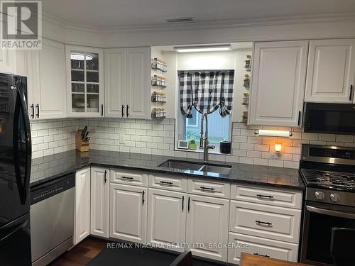 228 Ridgeway Road, Fort Erie, ON - Indoor Photo Showing Kitchen With Double Sink