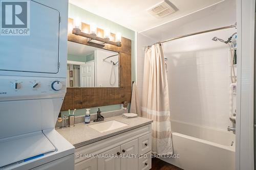 228 Ridgeway Road, Fort Erie, ON - Indoor Photo Showing Laundry Room