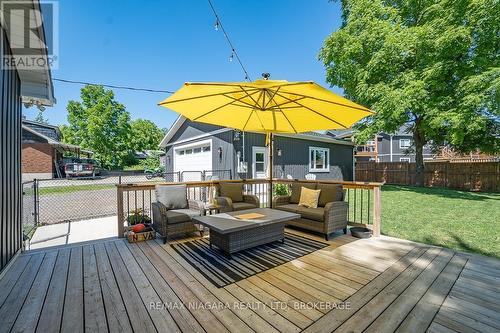 228 Ridgeway Road, Fort Erie, ON - Outdoor With Deck Patio Veranda With Exterior