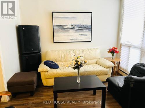 874 - 38 Tandridge Crescent, Toronto, ON - Indoor Photo Showing Living Room